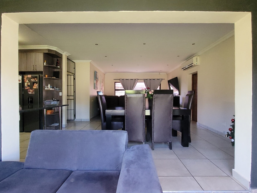 3 Bedroom Property for Sale in Grimbeeck Park North West